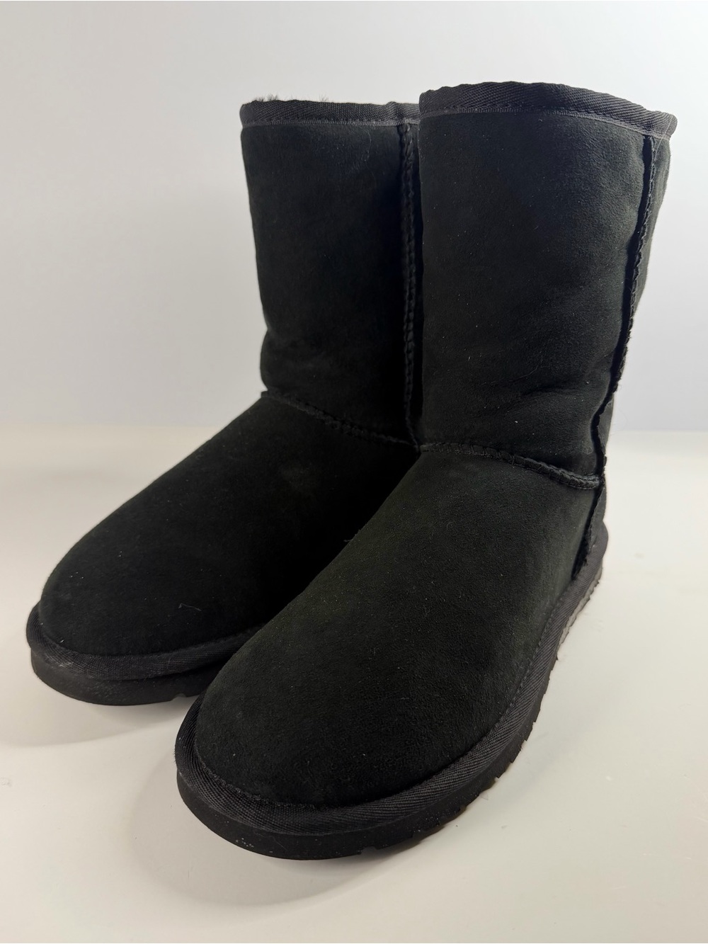 UGG Australia Classic Short 5825 Black Suede Boots Women's Size 7 w/ Box